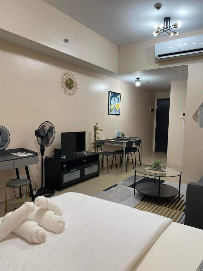 מנילה Studio Condo Building 81 Newport Boulevard מראה חיצוני תמונה