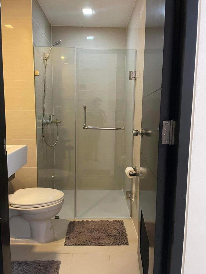 מנילה Studio Condo Building 81 Newport Boulevard מראה חיצוני תמונה